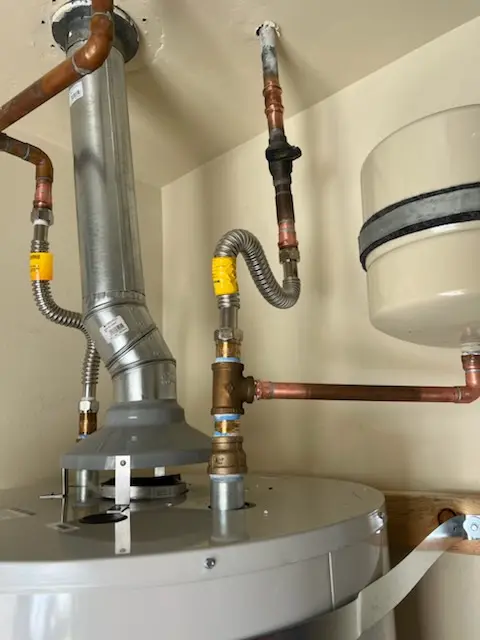Water heater installation and plumbing repair in General Donovan